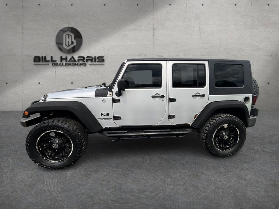 Used 2007 Silver Jeep Unlimited X image 8