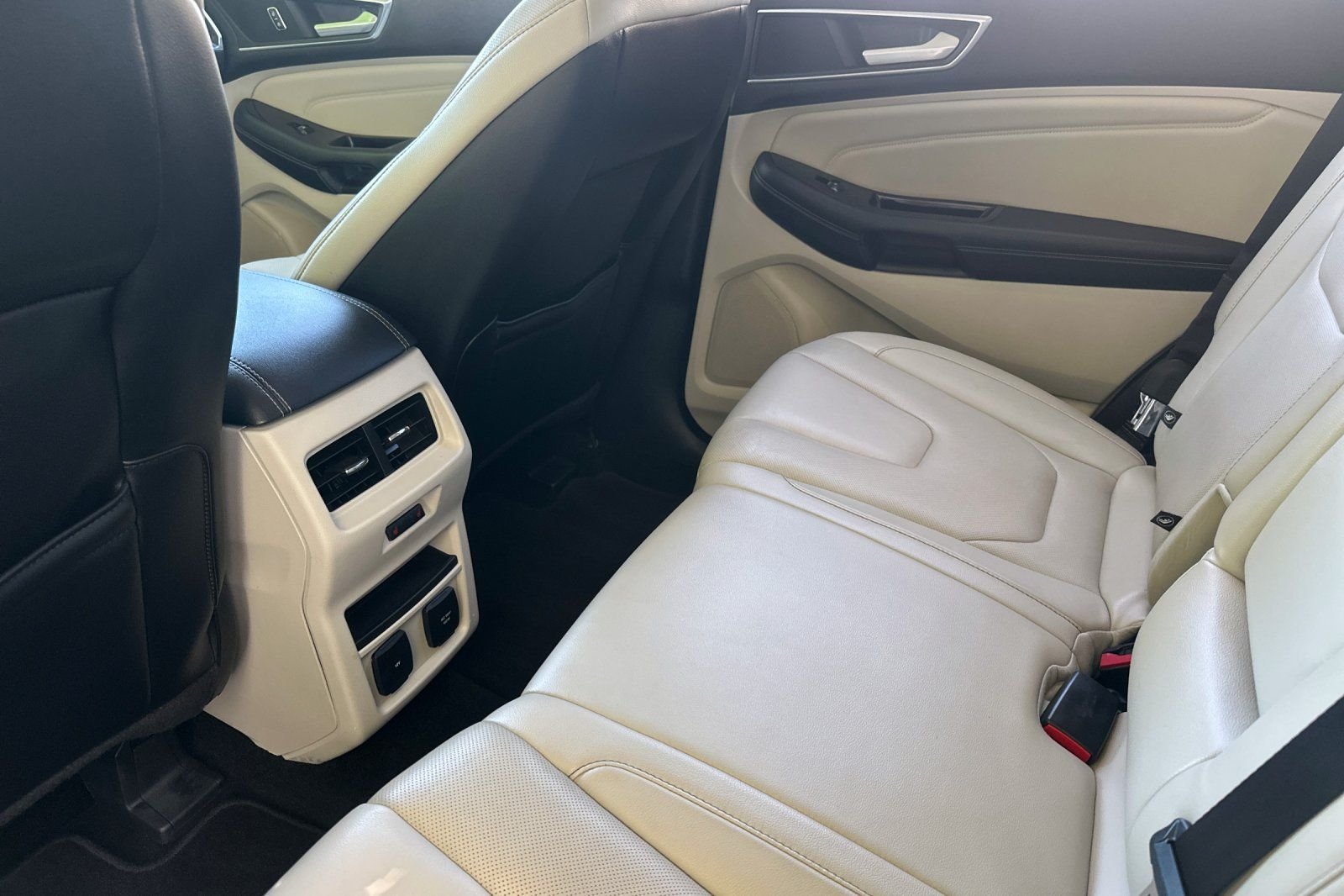 Used 2015 White Ford Titanium image 12
