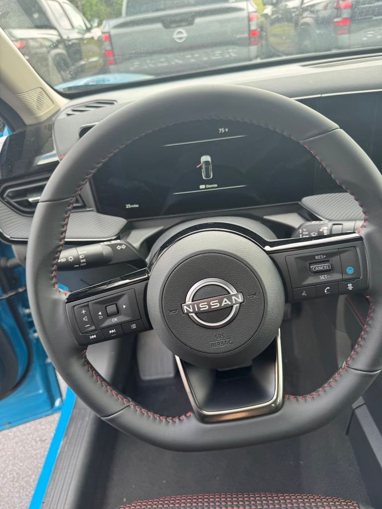 New 2026 Arctic Ice Blue Metallic / Super Black Two-tone Nissan SR image 11