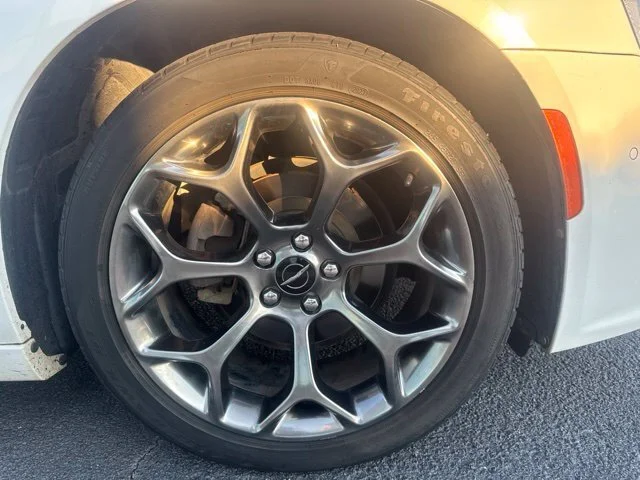 Used 2018 White Chrysler S image 4