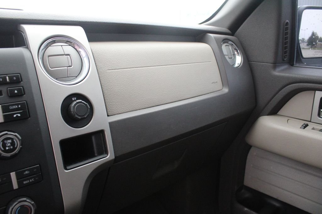 Used 2010 Black Ford XLT image 16