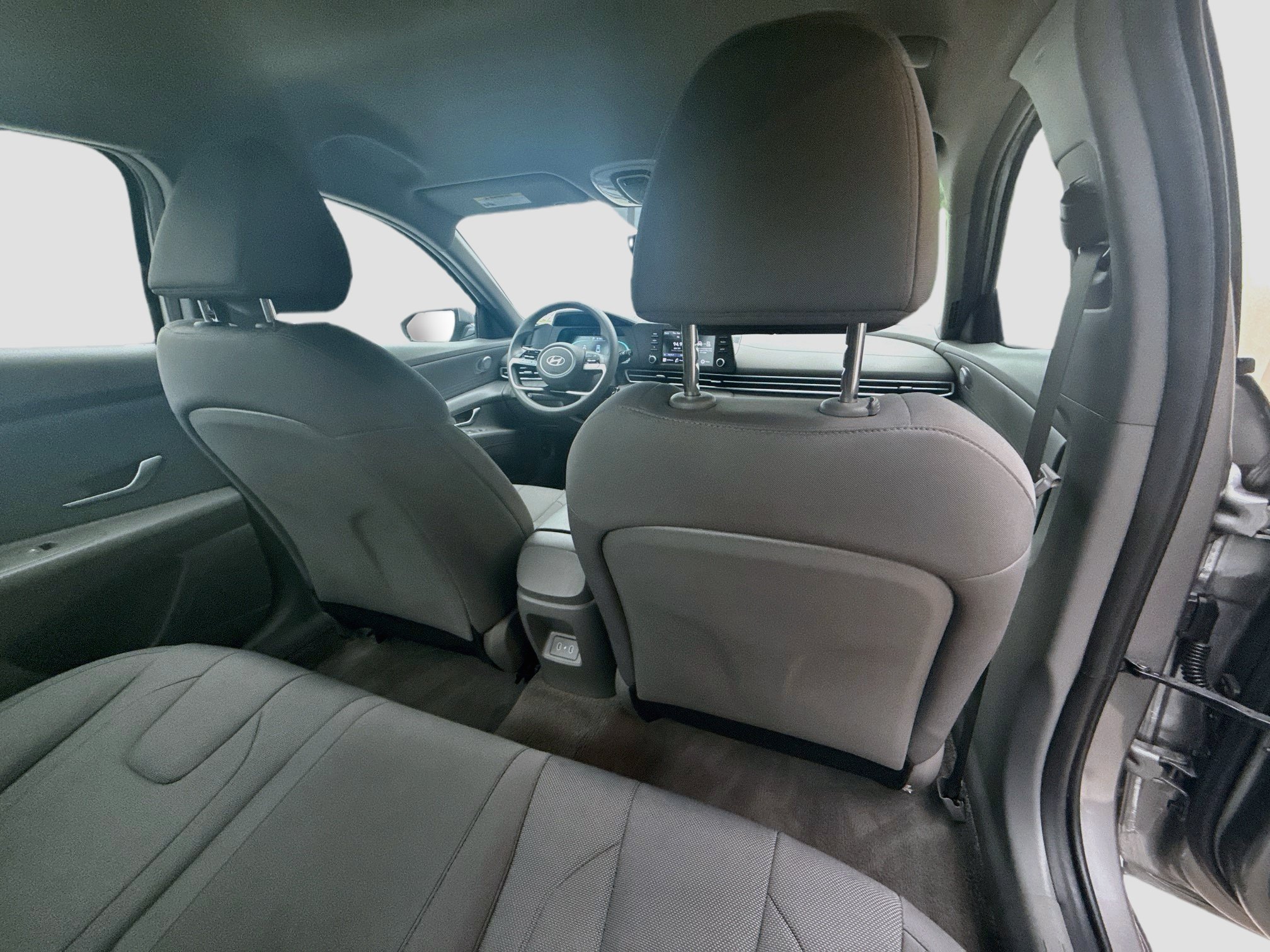Used 2024 Fluid Metal Hyundai SE image 28