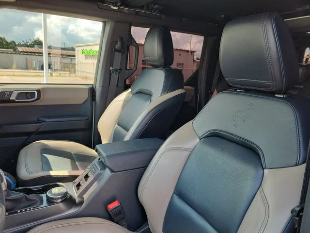 Used 2024 Oxford White Ford Wildtrak image 12