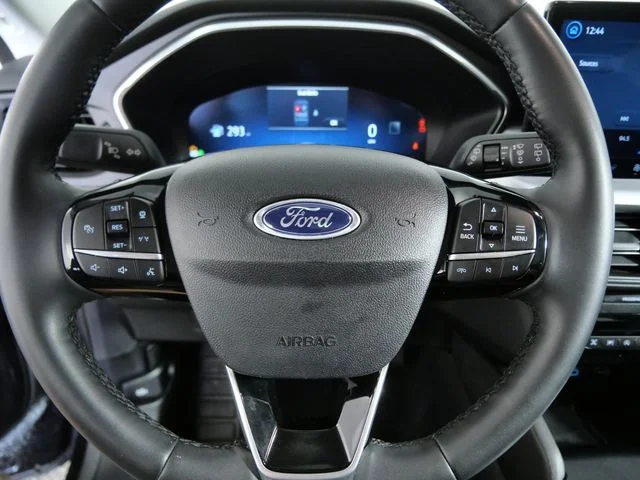 Used 2023 Black Ford Platinum image 22