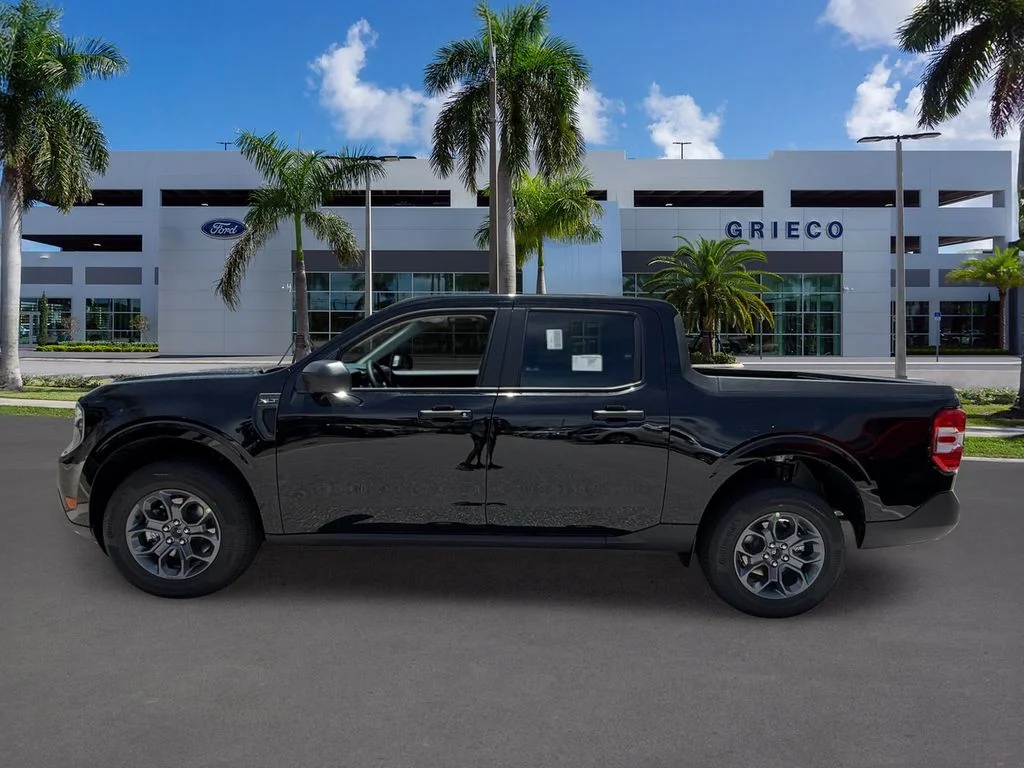 New 2026 Shadow Black Ford XLT image 4