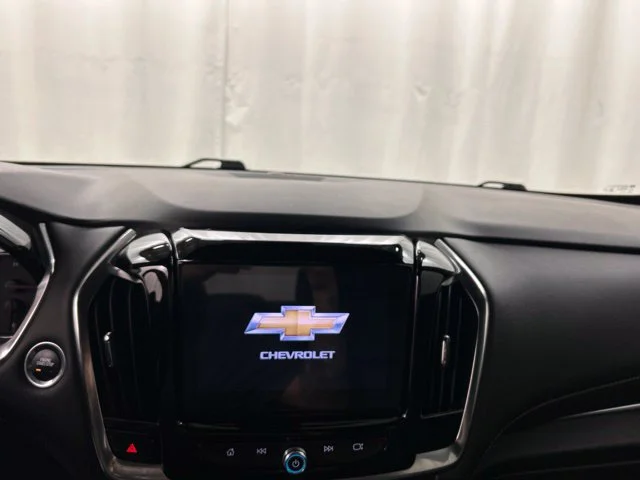 Used 2022 White Chevrolet Premier image 13
