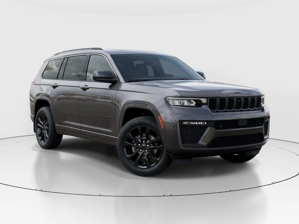 New 2026 Baltic Gray Metallic Clear-Coat Exterior Paint Jeep Limited Reserve image 3