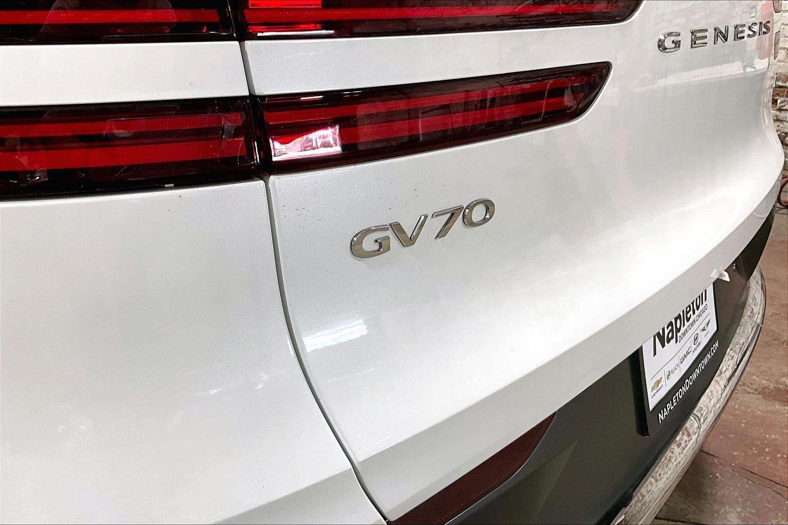 2026 GENESIS GV70 Advanced - Photo 9