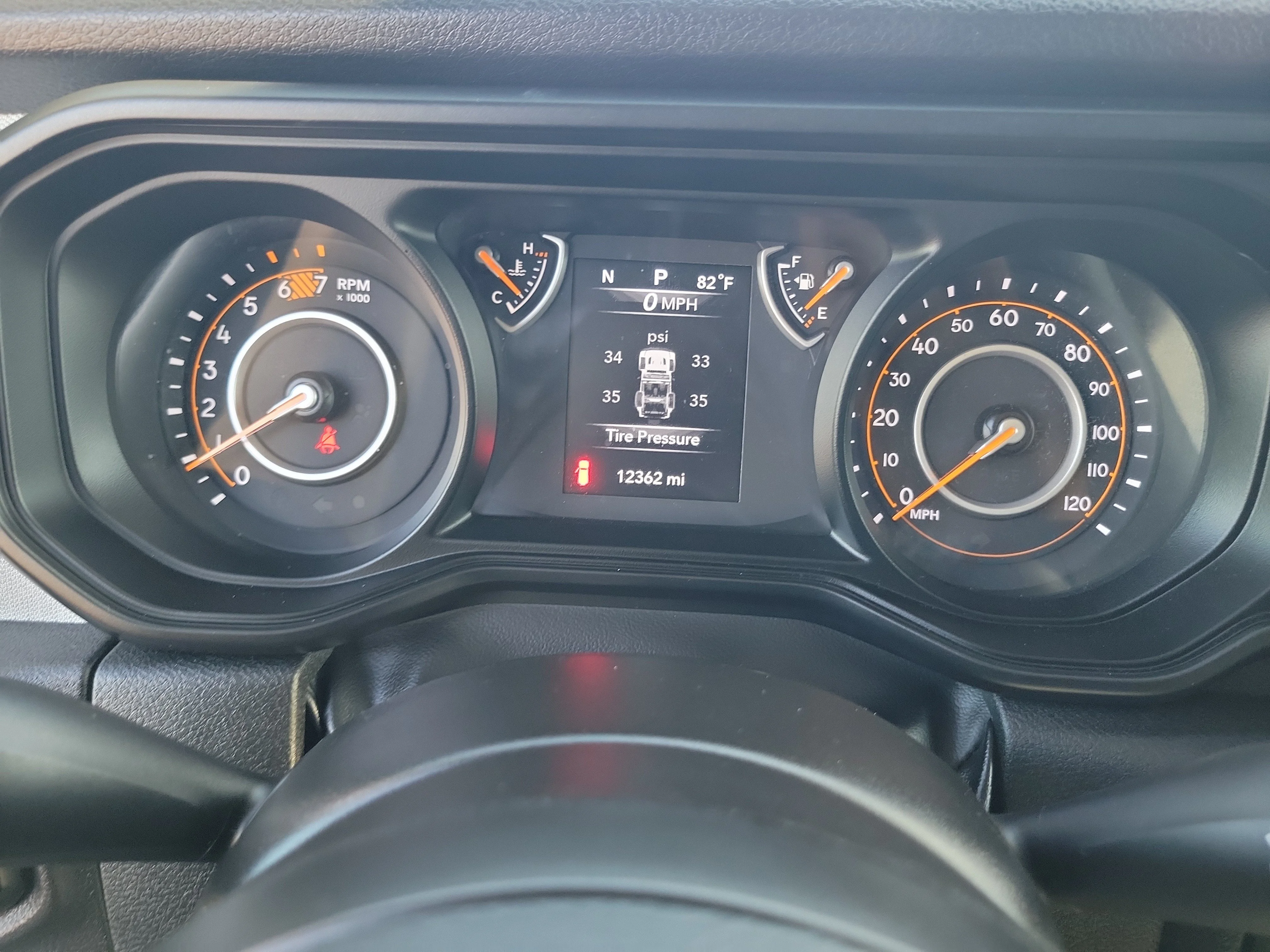 Used 2025 Green Jeep Sport S image 21