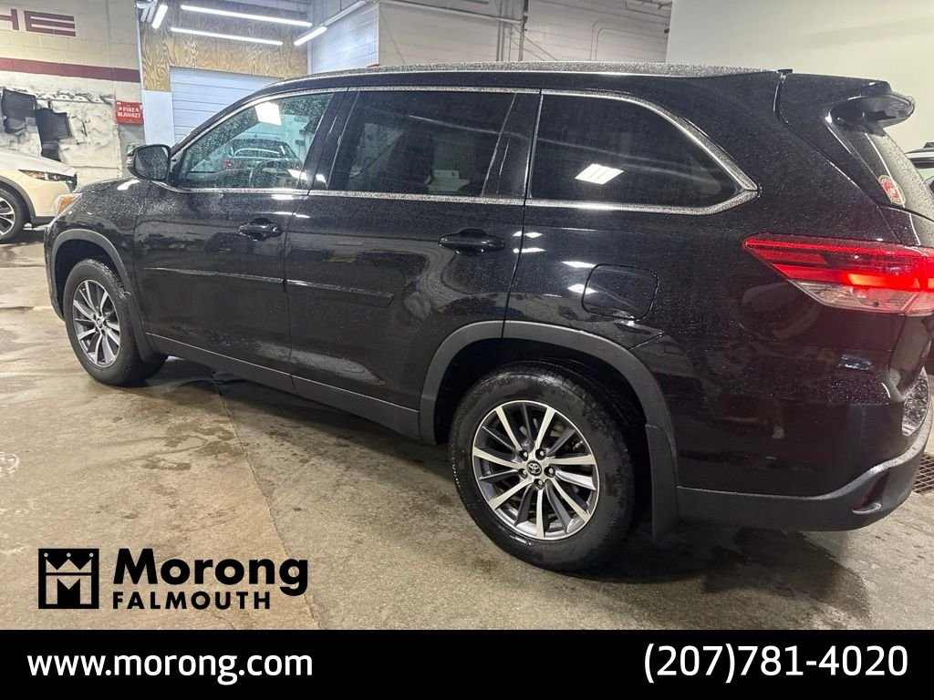 Used 2019 Black Toyota XLE image 10