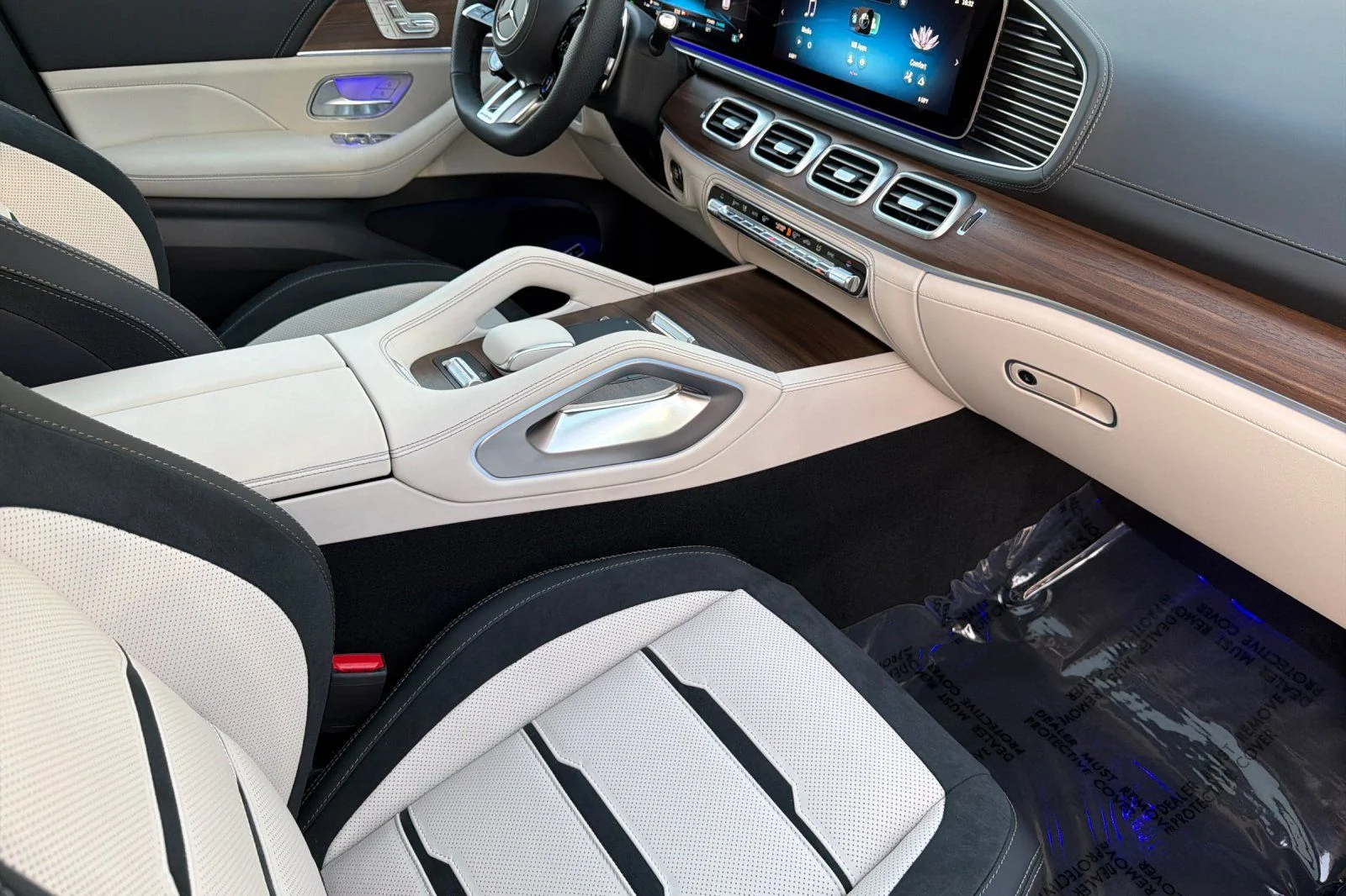 New 2026 Polar White Mercedes-Benz GLE 63 S AMG® image 14