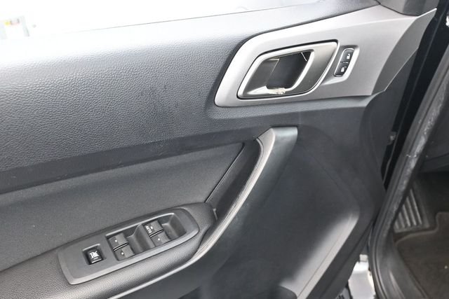 Used 2020 Black Ford XLT image 12