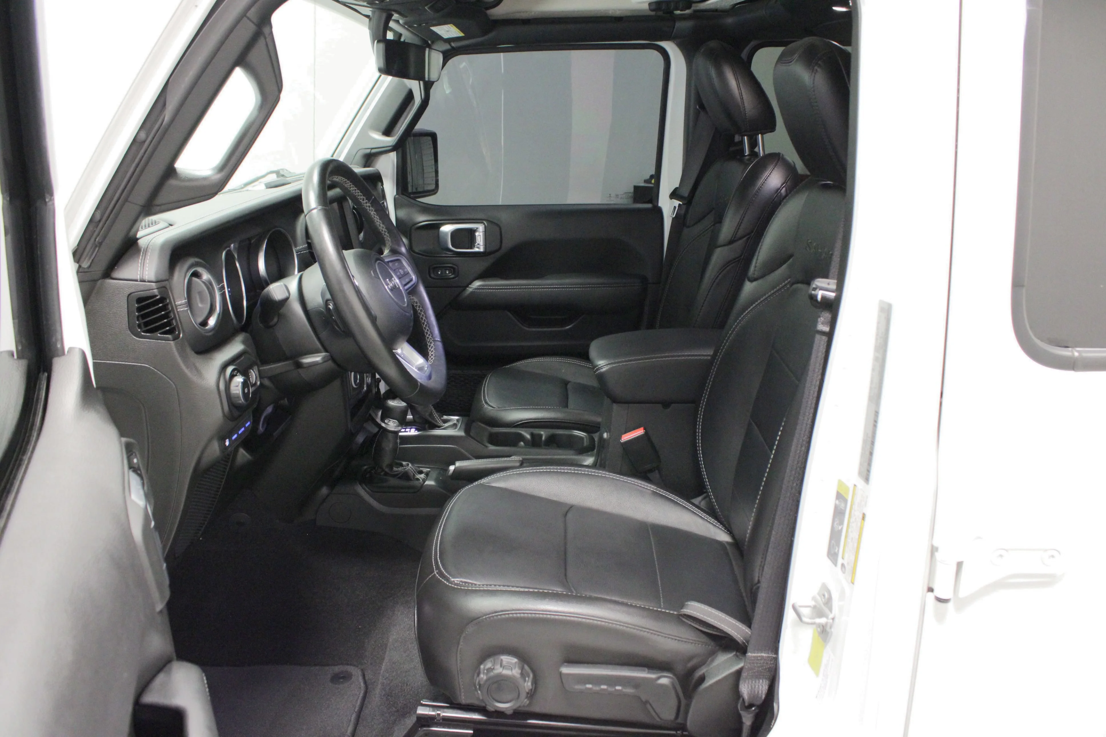 Used 2023 Bright White Clearcoat Jeep Sahara image 18