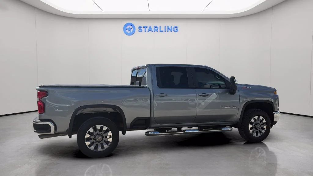 Used 2025 Sterling Gray Metallic Chevrolet LT image 12