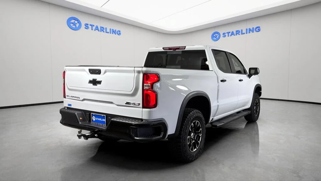 Used 2025 Summit White Chevrolet ZR2 image 9
