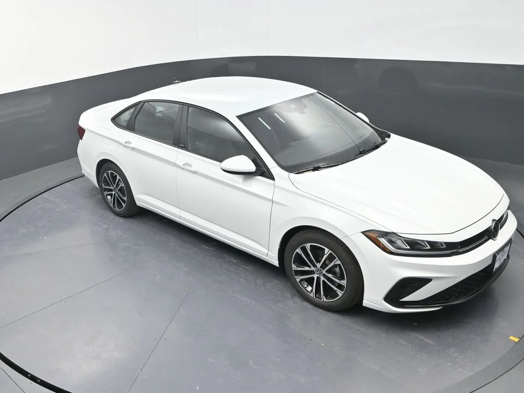 New 2026  Volkswagen 1.5T Sport image 12