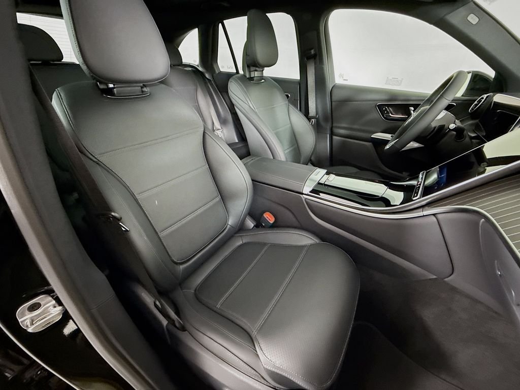 New 2026 Black Mercedes-Benz GLC 300 image 28