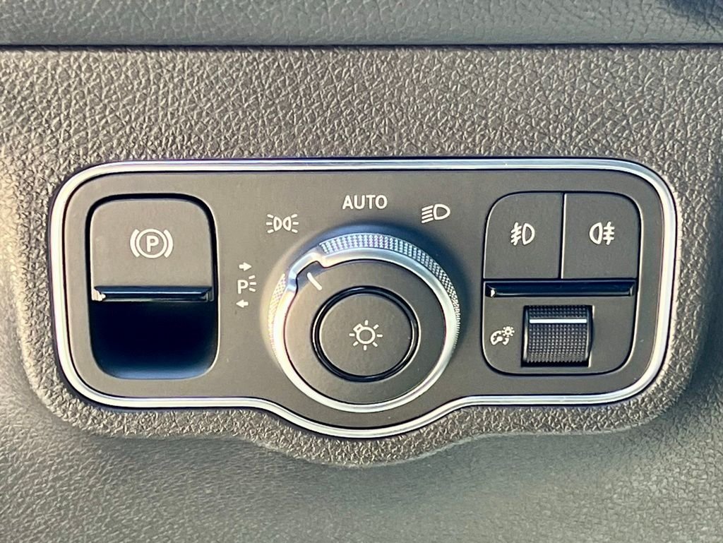 Certified Used 2023 Black Mercedes-Benz GLB 250 image 31