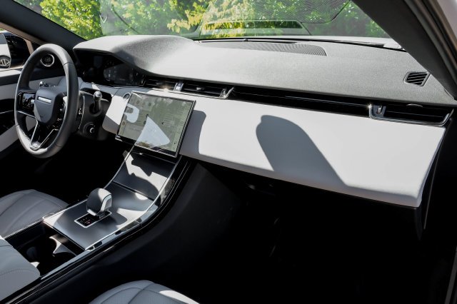 Used 2026 Gray Land Rover S image 19