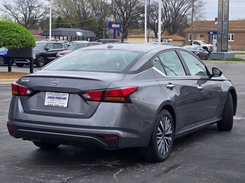 2025 Nissan Altima SV - Photo 11