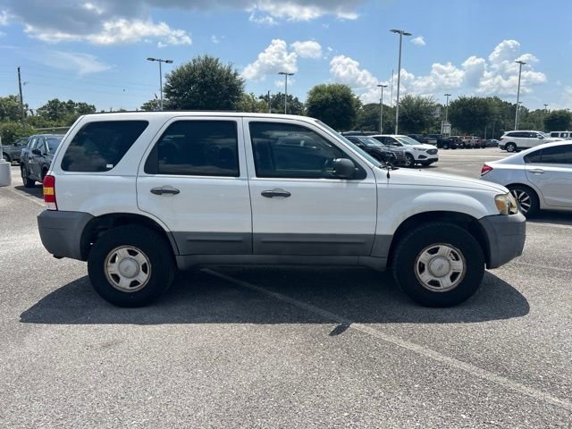 Used 2007 White Ford XLS image 4