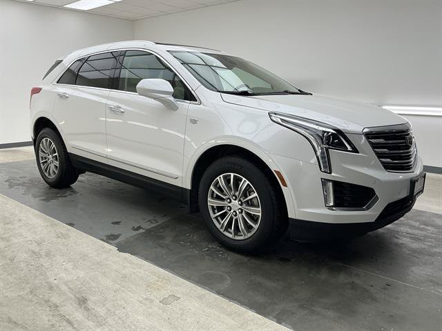 Certified Used 2017 Crystal White Tricoat Cadillac Luxury AWD image 3
