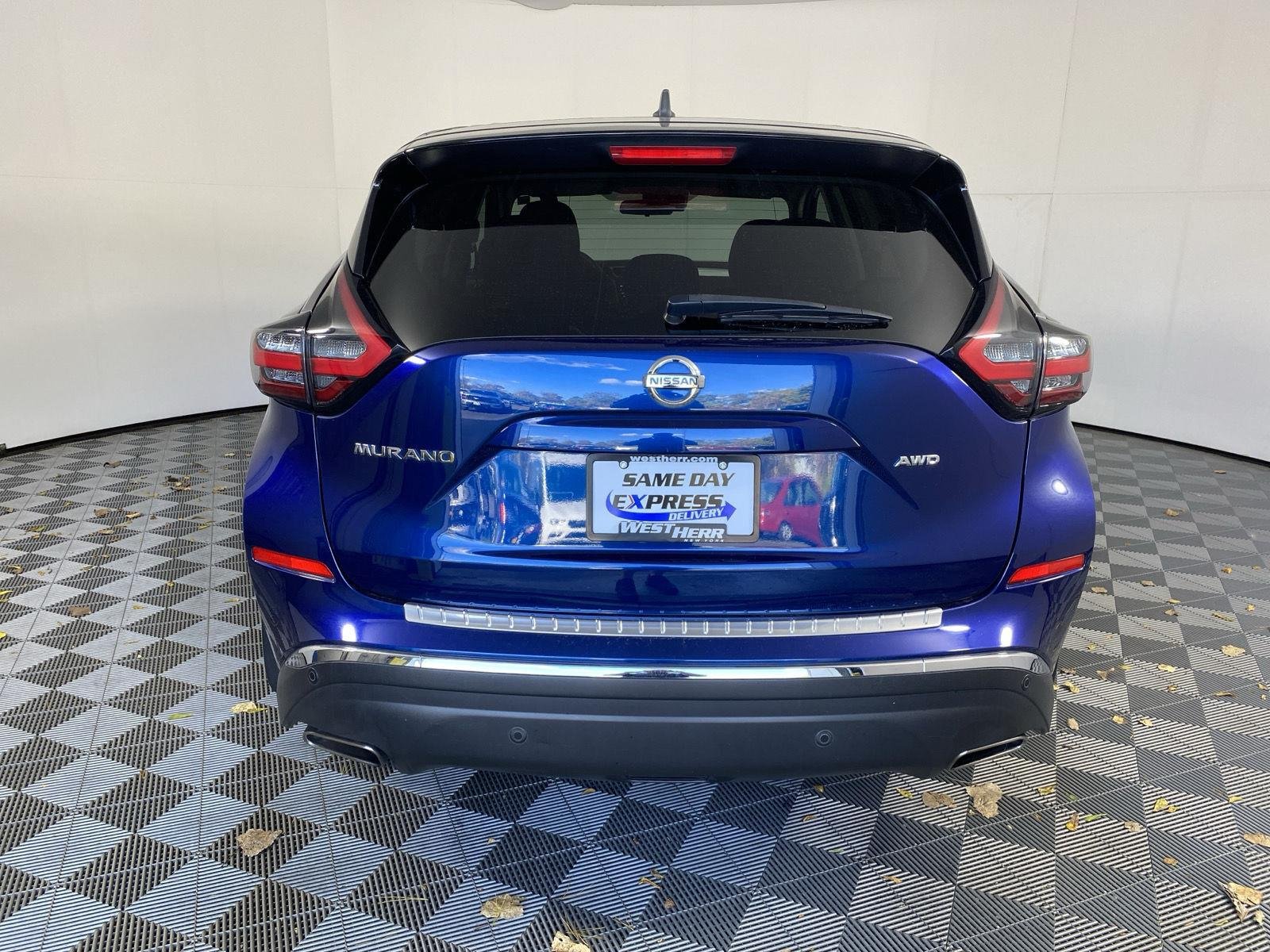 Used 2022 Deep Blue Pearl Nissan S image 6