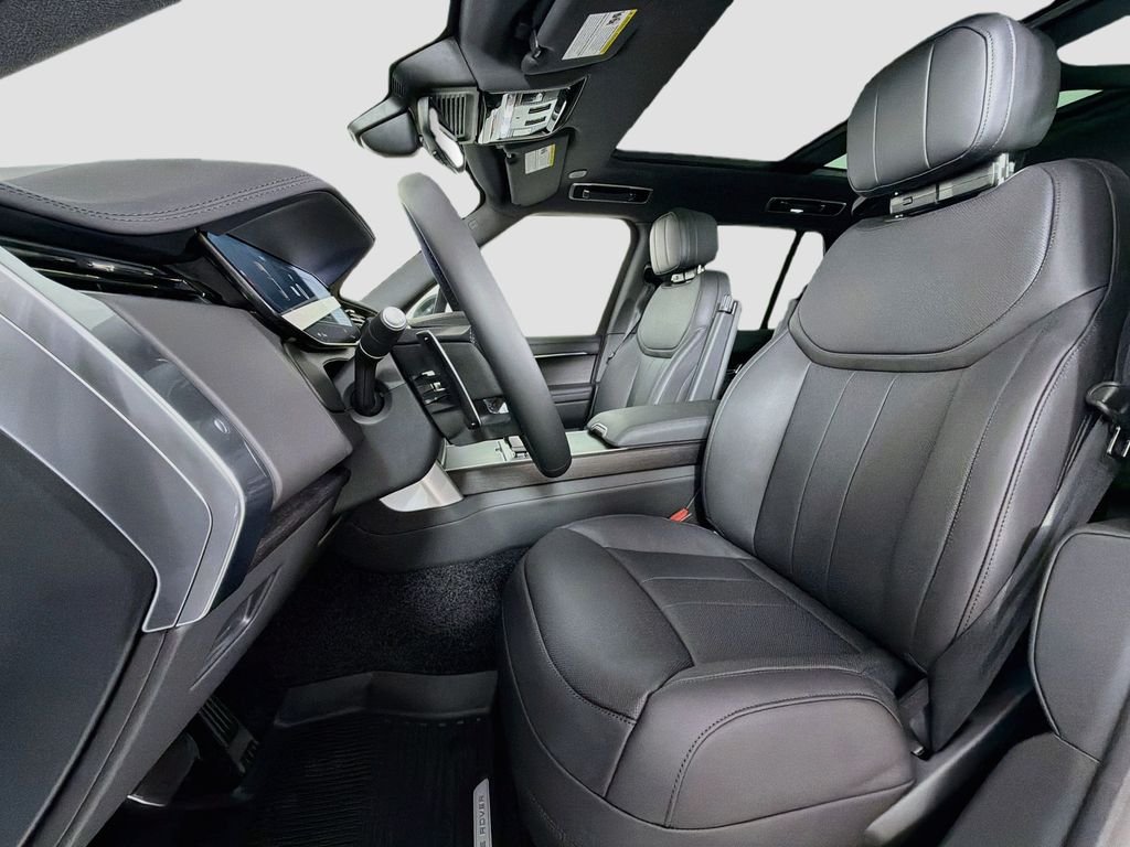 New 2027 Fuji White Land Rover SE image 22
