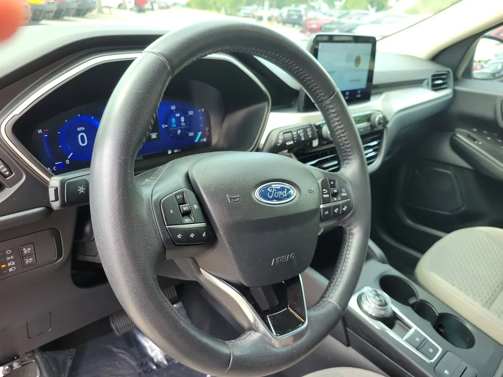 Used 2020 Green Ford SE Sport Hybrid image 18