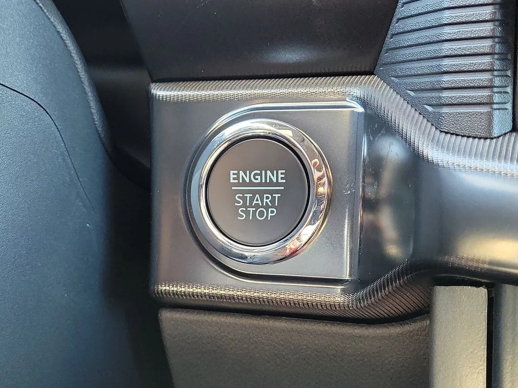 New 2026 Iconic Silver Metallic Ford Lariat® image 26