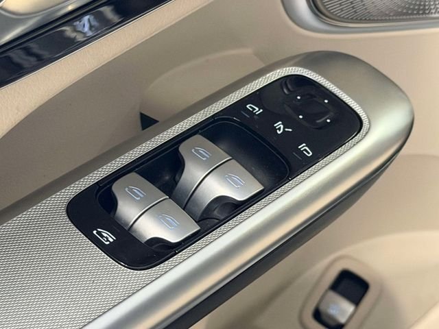 Certified Used 2023 Gray Mercedes-Benz GLC 300 image 15