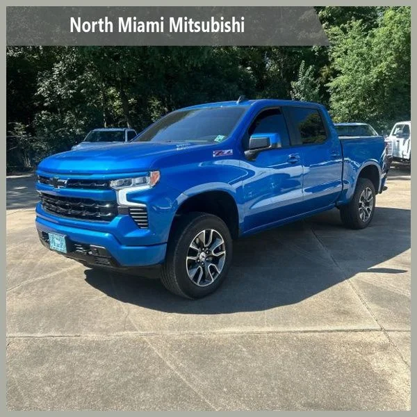 Used 2023 Blue Chevrolet RST image 1