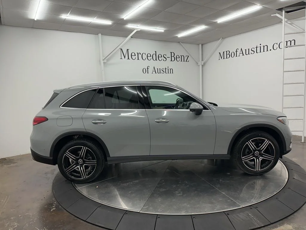 Used 2026 White Mercedes-Benz GLC 300 image 8