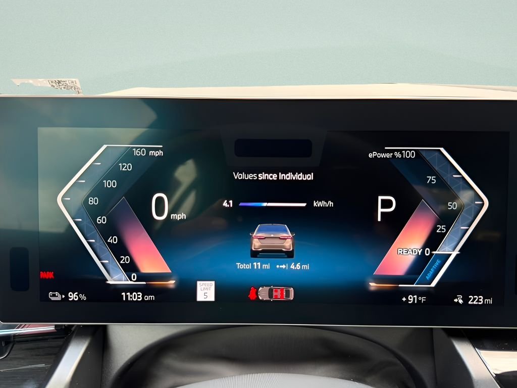 New 2027 Oxide Grey Metallic BMW xDrive40 image 14