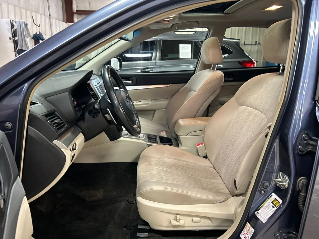 Used 2014 Blue Subaru 2.5i Premium image 13