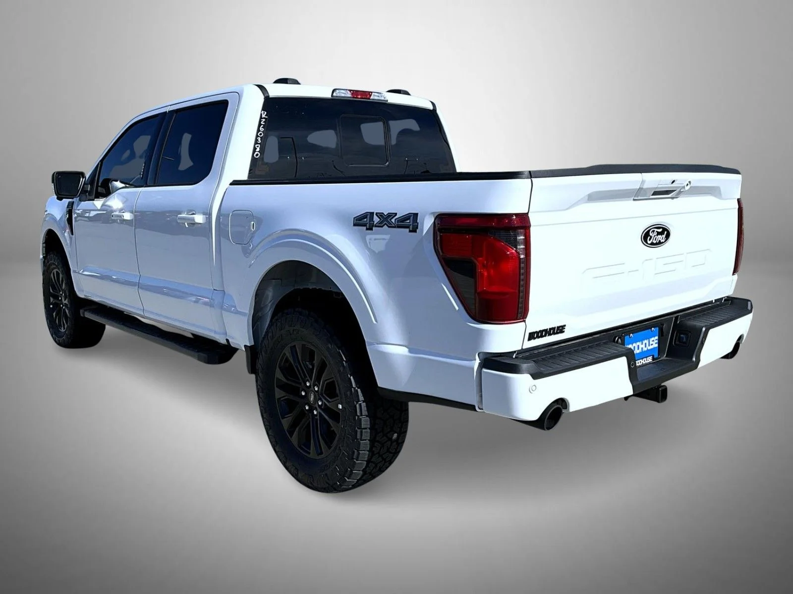 New 2026 Oxford White Ford XLT image 7