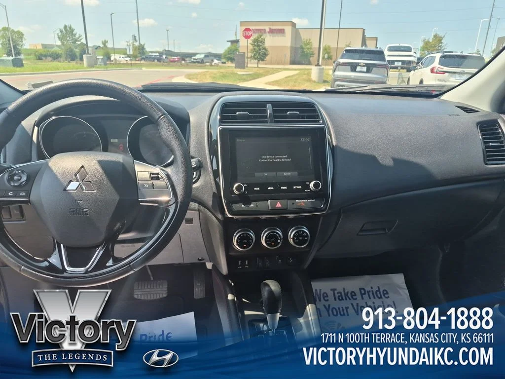 Used 2024  Mitsubishi 2.0 SE image 13