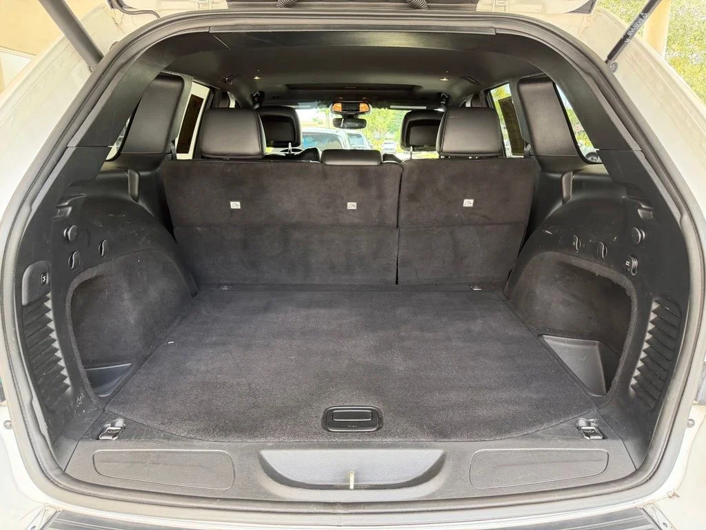 Used 2020 White Jeep Limited image 38