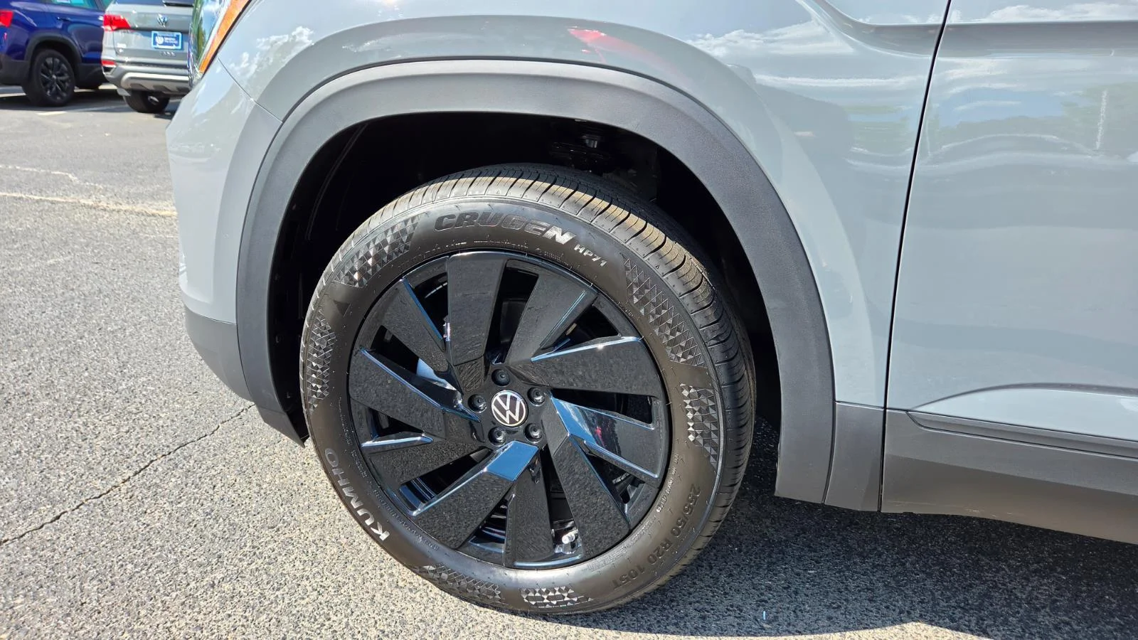 New 2026 Pure Gray Volkswagen 2.0T SE w/Technology image 15