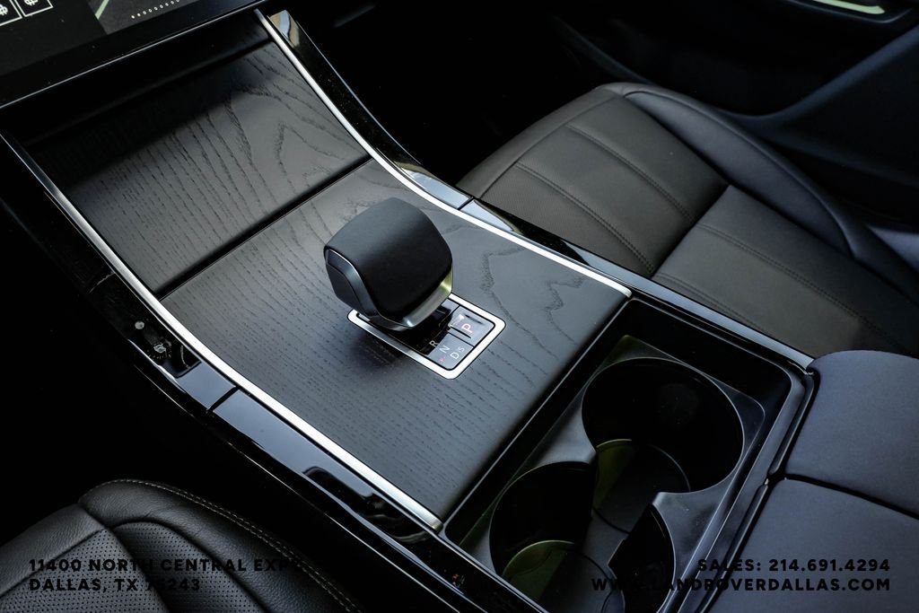 New 2026 Fuji White Land Rover S image 23
