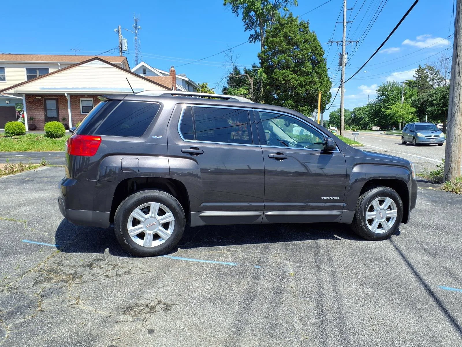 Used 2015 Iridium Metallic GMC SLT image 29