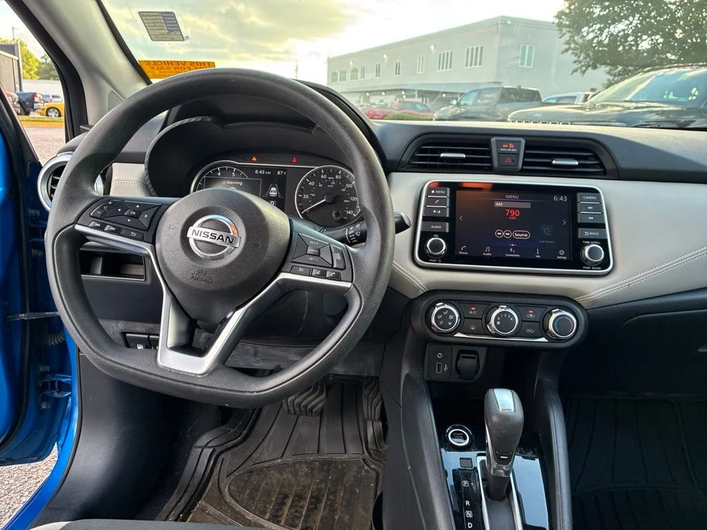 Used 2020 Blue Nissan 1.6 SV image 19