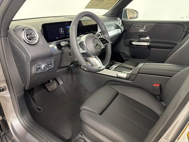 New 2026 Mountain Grey Metallic Mercedes-Benz GLB 250 image 22