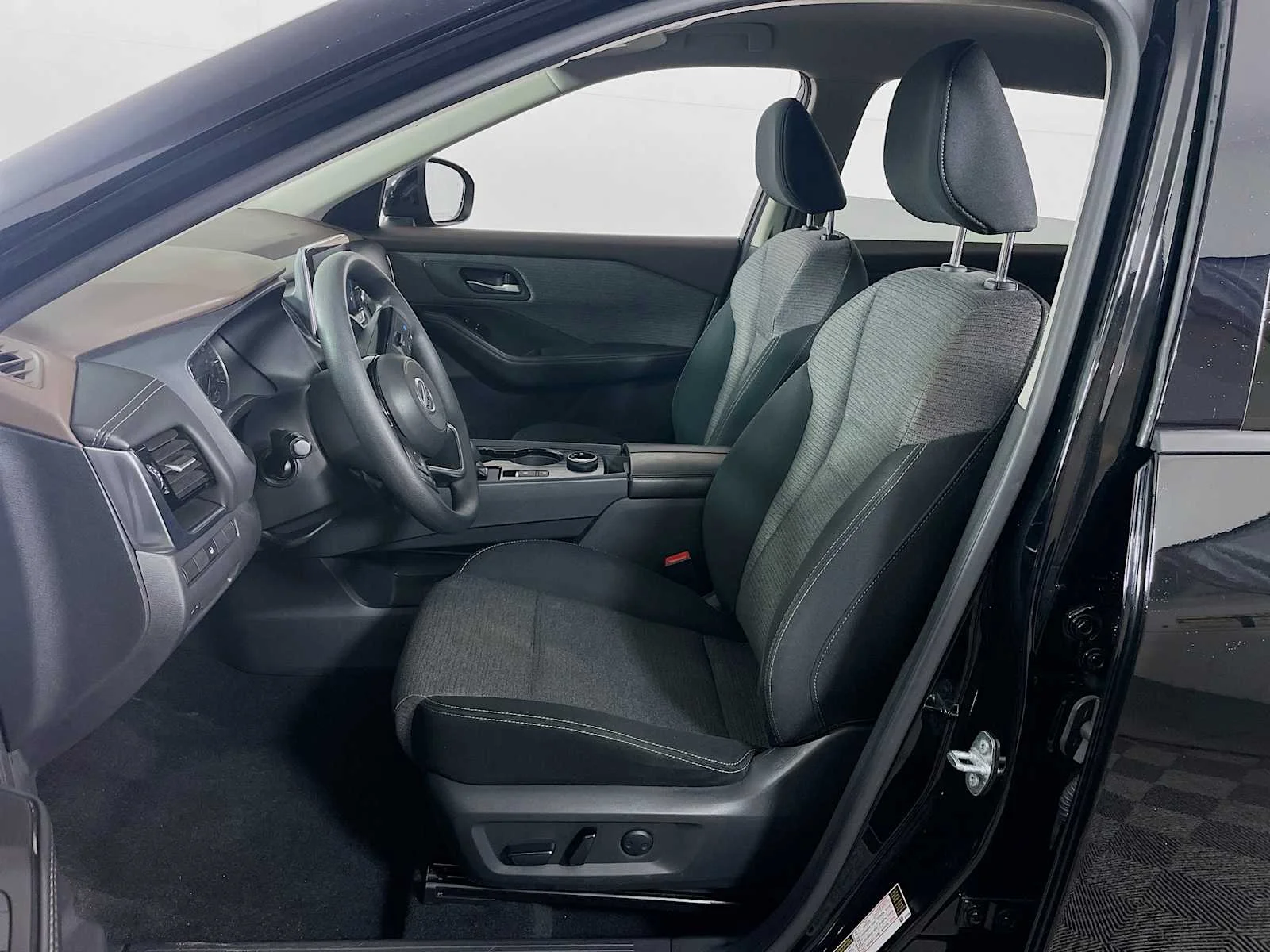 Used 2021 Super Black Nissan SV image 17