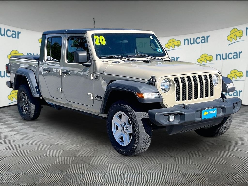 2020 Jeep Gladiator Sport S's photo
