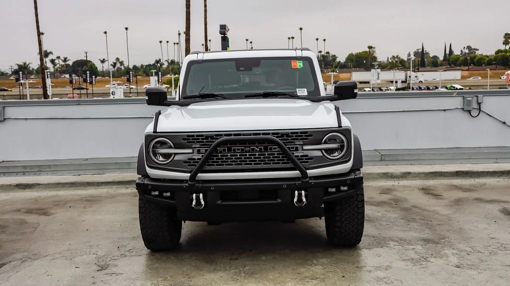 Used 2022 White Ford Badlands image 3