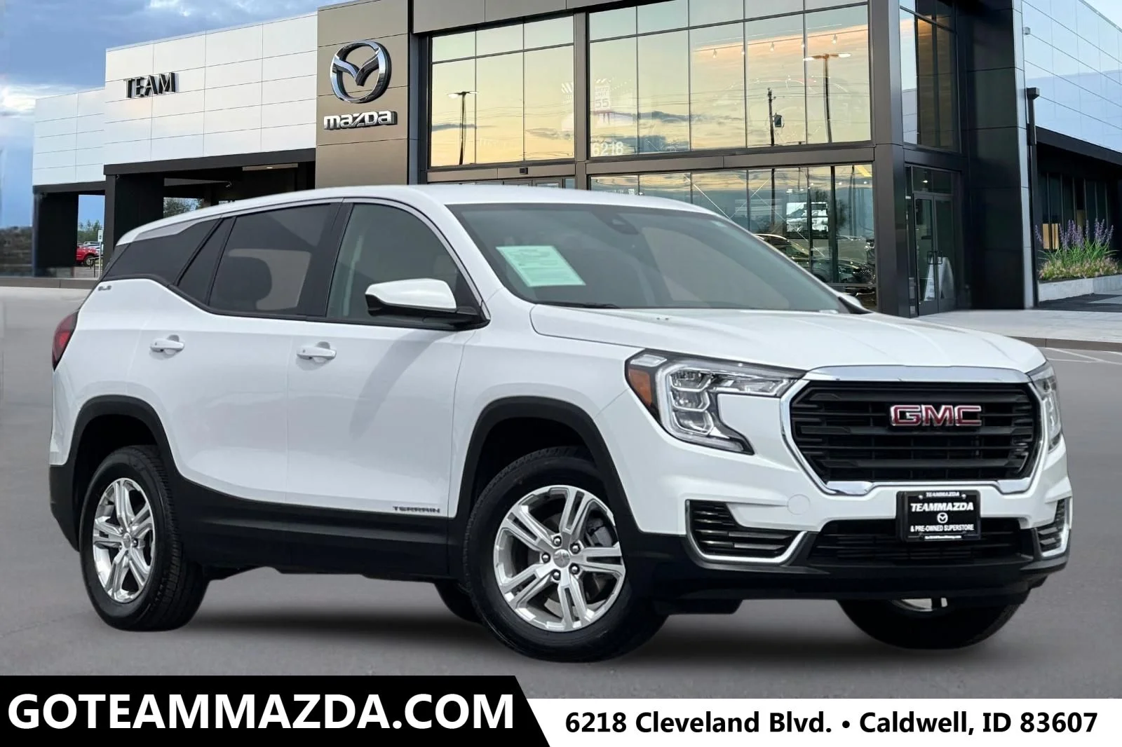 2024 GMC Terrain SLE AWD's photo