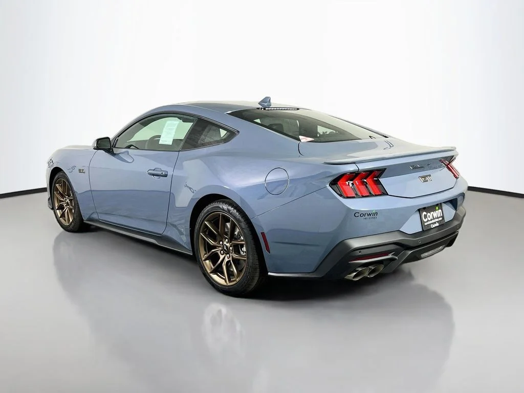 New 2026 Vapor Blue Metallic Ford GT Premium image 11