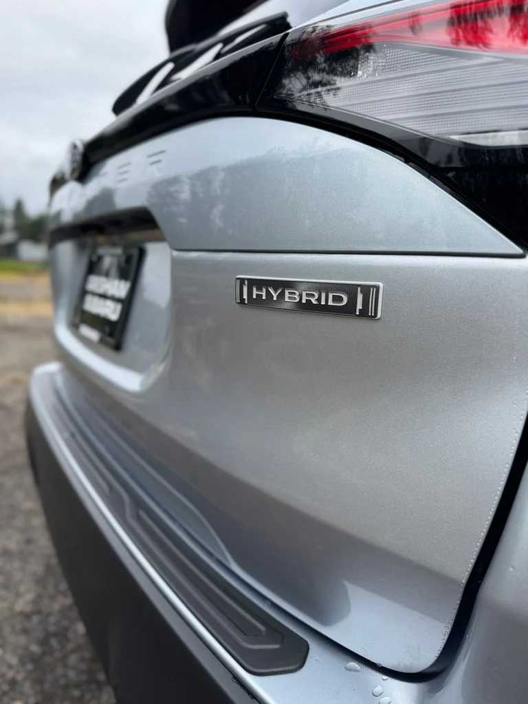 New 2026 ICE SILVER METALLIC Subaru Premium Hybrid image 95