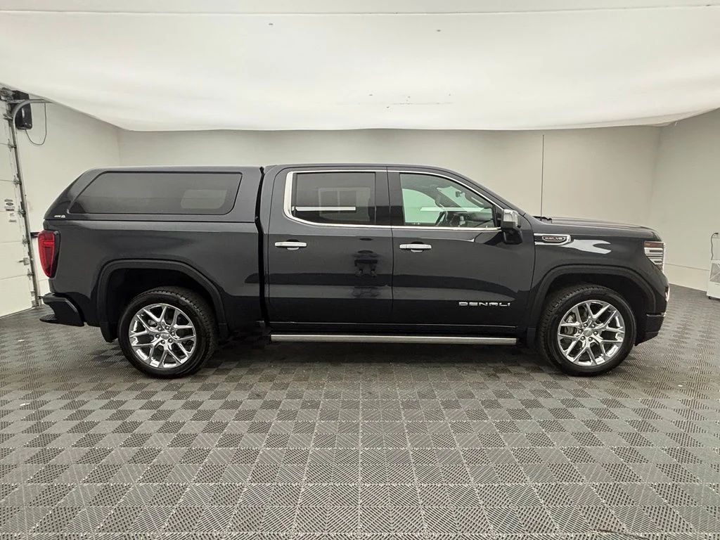 Used 2023 Silver GMC Denali image 7
